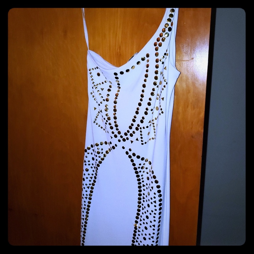 Whit beaded dress